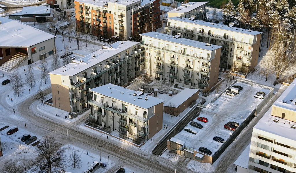 Ilmakuvassa näkyy Puotilaa ja Hekan Klaavuntien kohdetta. 