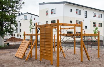 Kurskisuontie_2_leikkipiha